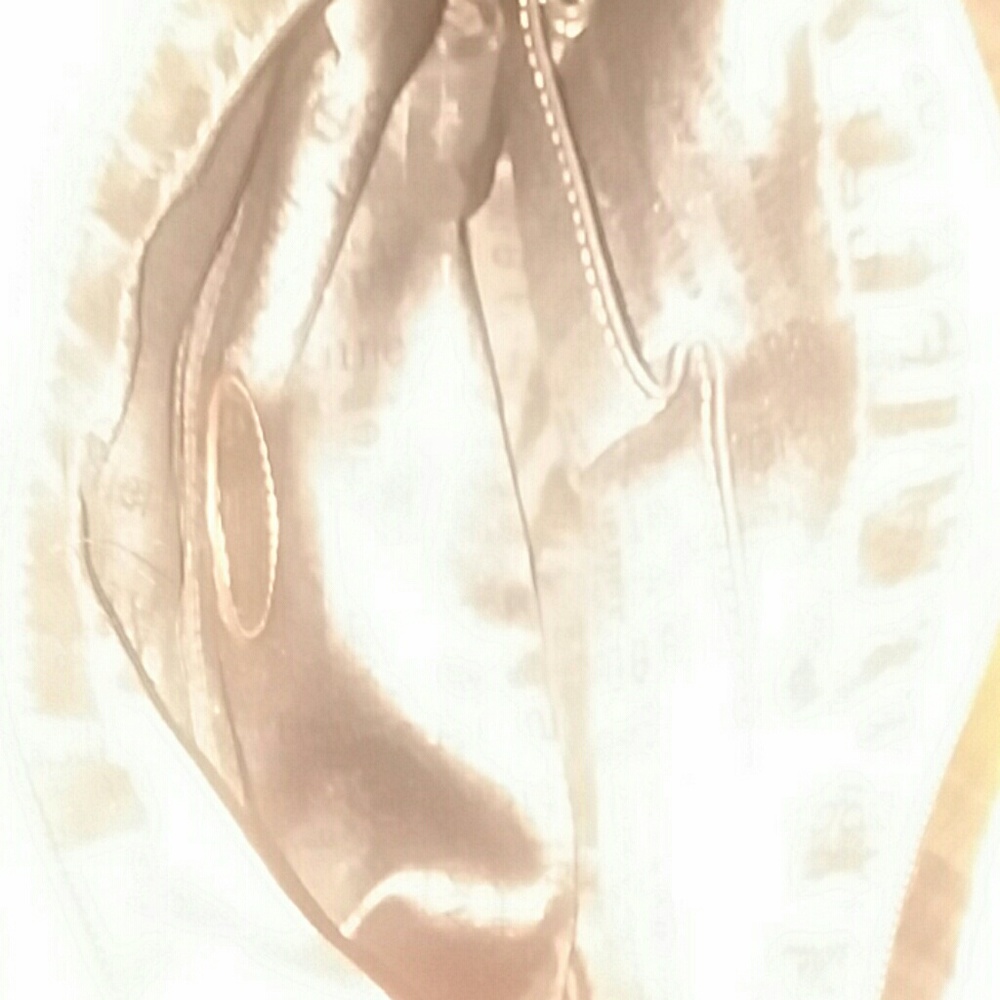 Aigner Handbag - Picture 6 of 8